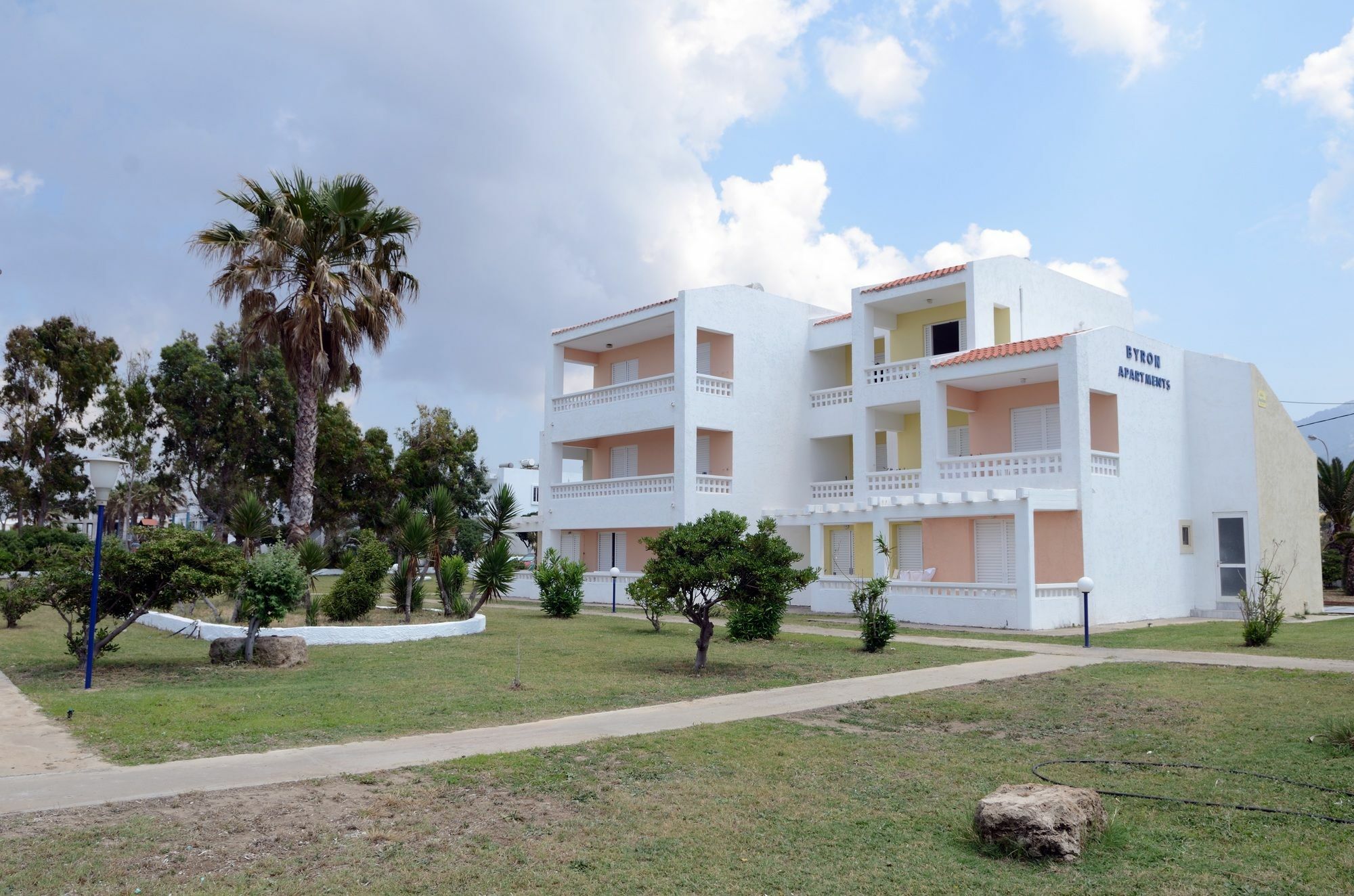 Byron Apartments Tigaki Екстериор снимка